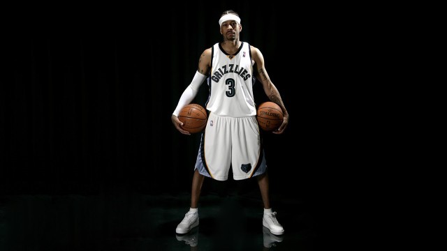 欧冠比赛中的“另类战术”挑战常规，欧冠竞赛规则