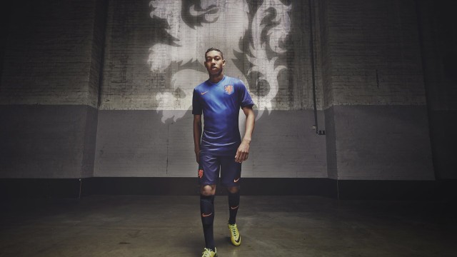 【高手对决】顶尖运动员的激烈碰撞与战术布置